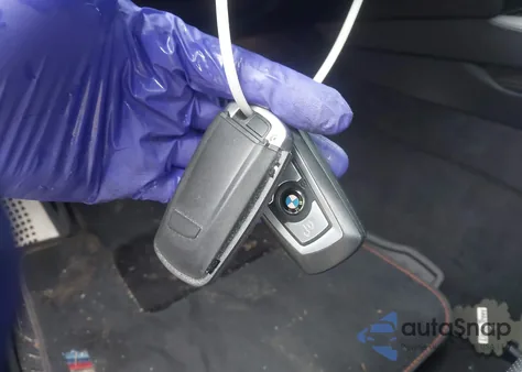 2013 BMW 750Li из США, поврежденный, VIN WBAYE8C56DD133349